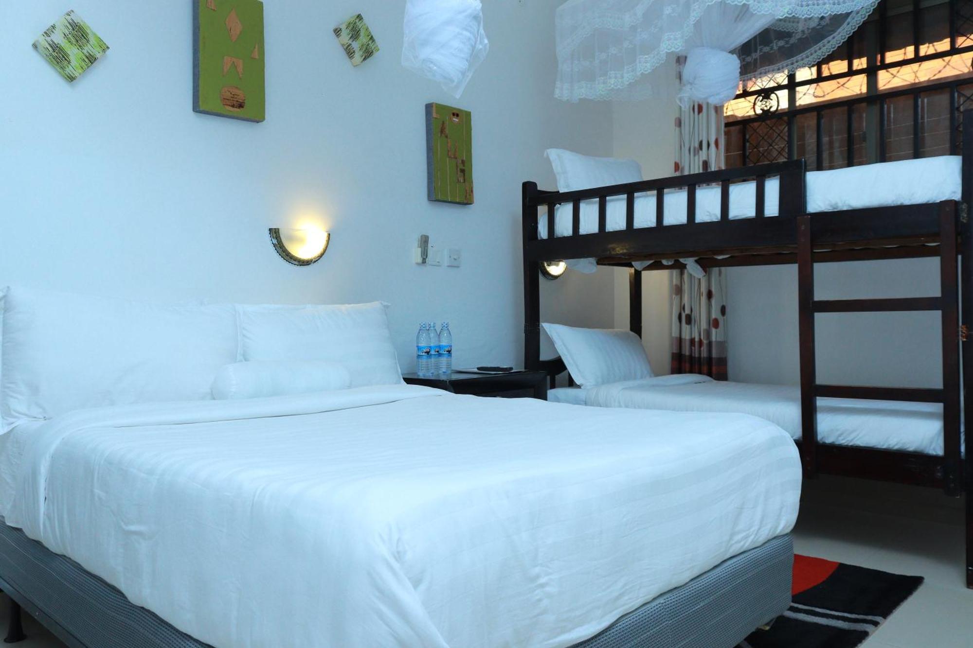 Mowicribs Hotel And Spa Entebbe Exterior foto