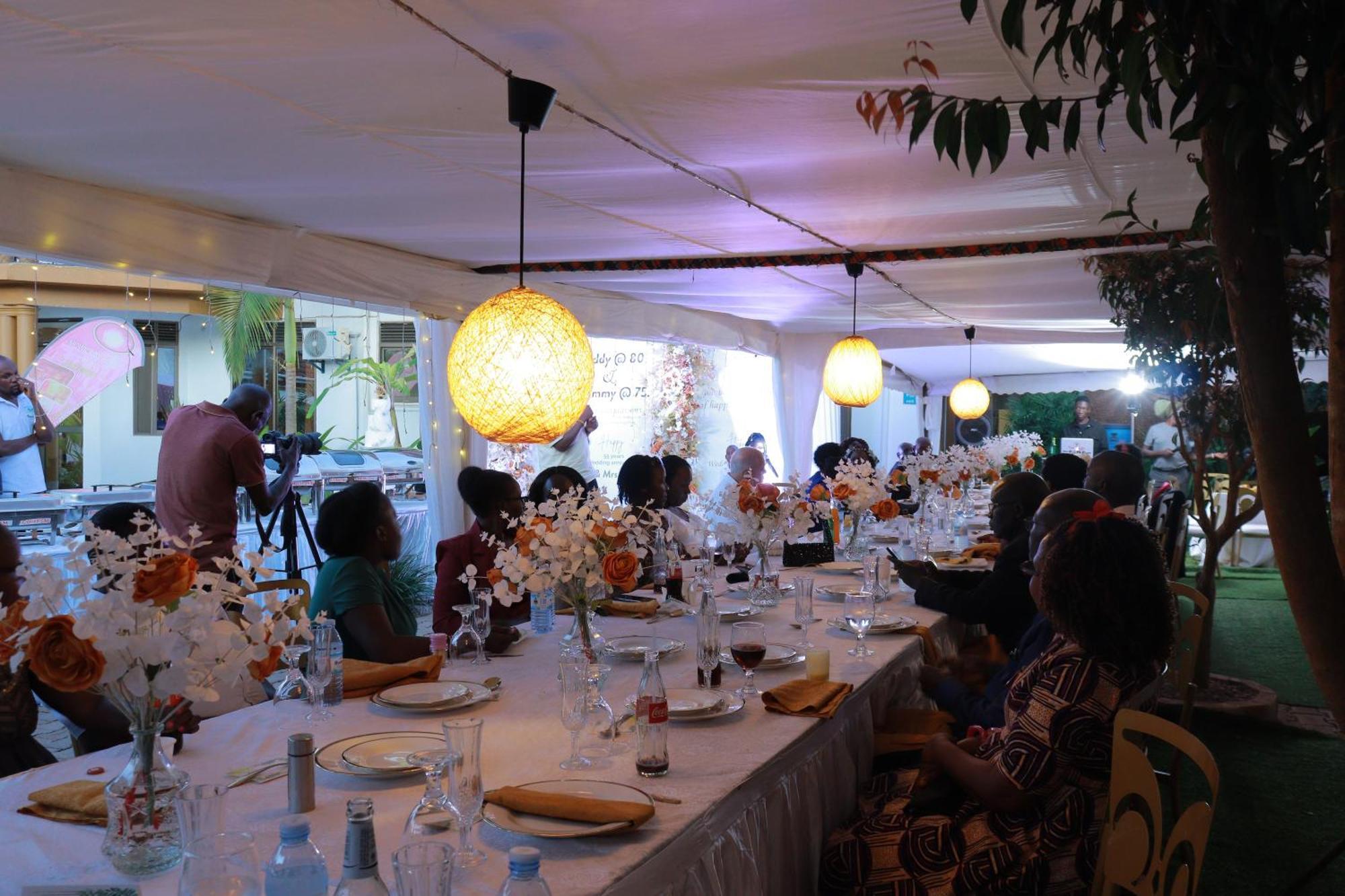 Mowicribs Hotel And Spa Entebbe Exterior foto
